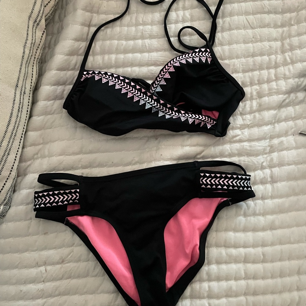 I love this bathing suit, doesn't fit me anymore.